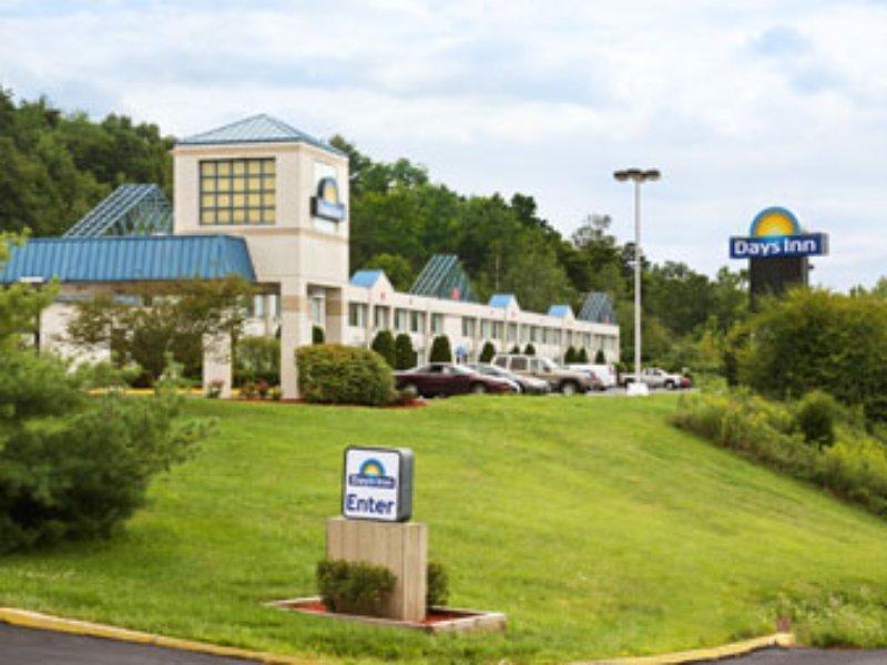 Days Inn Port Jervis Экстерьер фото
